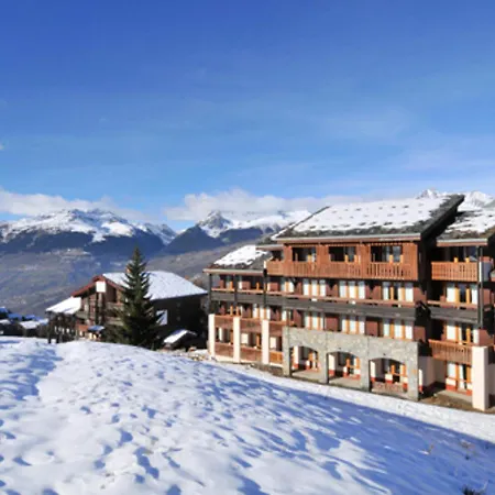 Skis Aux Pieds Avec Terrasse Et Coin Montagne - Fr-1-181-2253 *